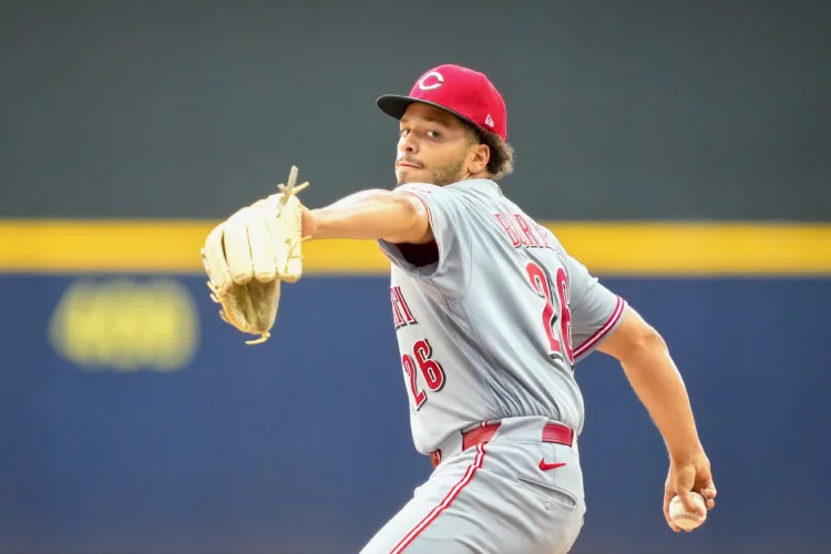 Burns, Reds agree to seven-year deal